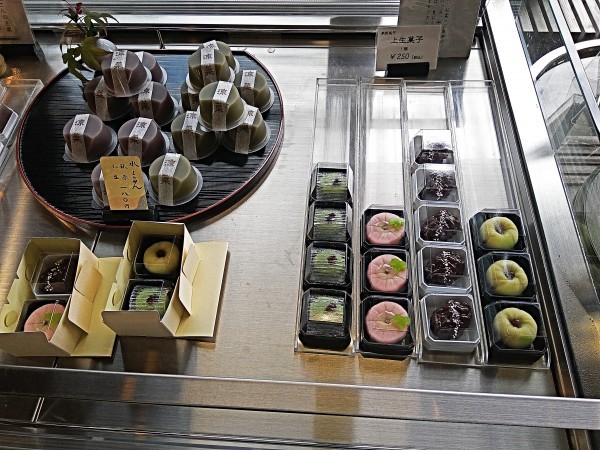 Not sweet sweets, that are Japanese sweets Not sweet sweets, that are Japanese sweets