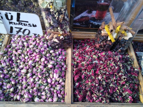 Cure yourself with aromatic Turkish teas Cure yourself with aromatic Turkish teas