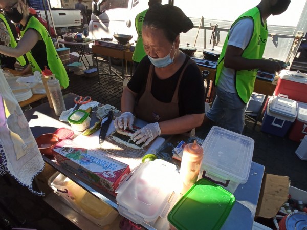 How to make California sushi roll? Step-by-step recipe How to make California sushi roll? Step-by-step recipe