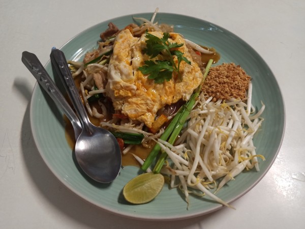 Must-Try in Thailand: Pad Thai  Must-Try in Thailand: Pad Thai