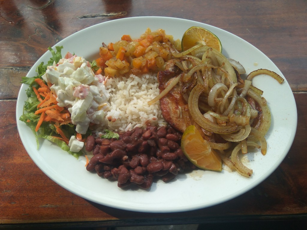 Casado con carne - casado con bistek - casado with pork - Costa Rica Casado con carne - casado con bistek - casado with pork - Costa Rica