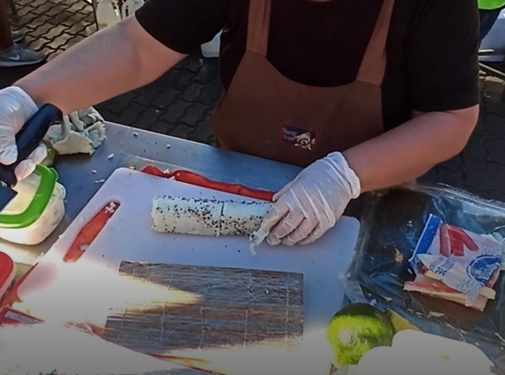 12. Finally, at the far end, cut the roll into two 12. Finally, at the far end, cut the roll into two