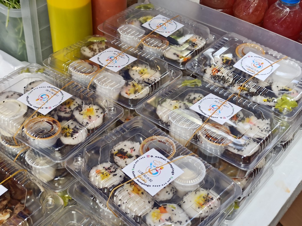 Sushi sets Sushi sets