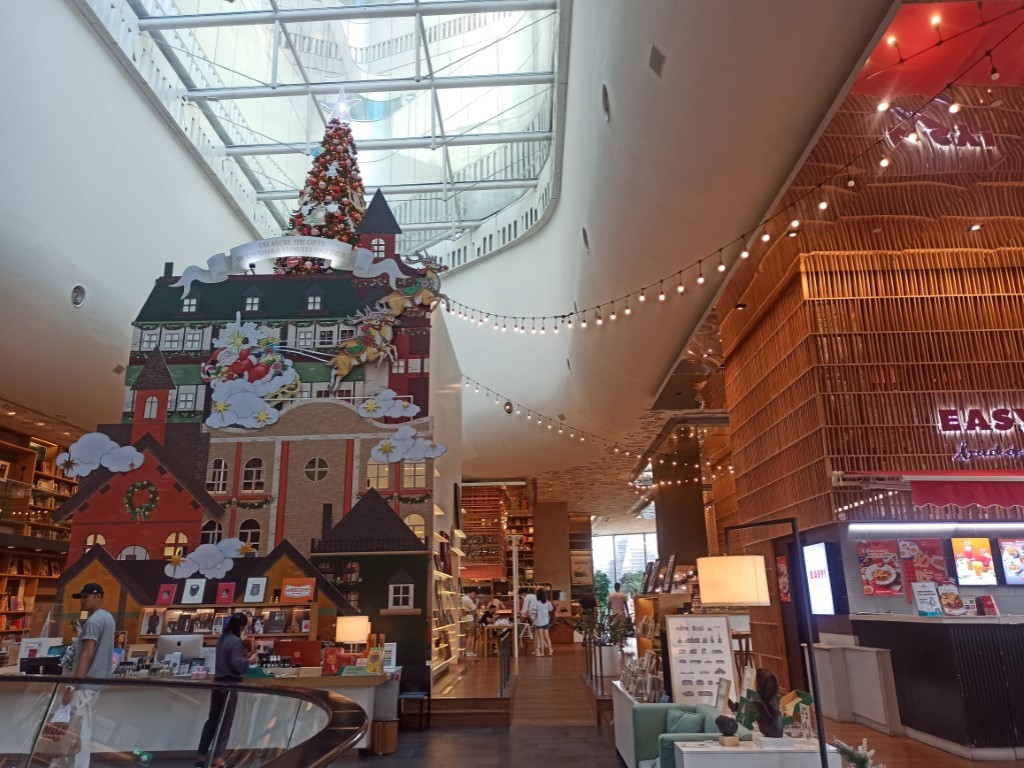 Visit Eathai and feel the exquisite spirit of Thai culture in luxury Central Embassy in Bangkok Visit Eathai and feel the exquisite spirit of Thai culture in luxury Central Embassy in Bangkok