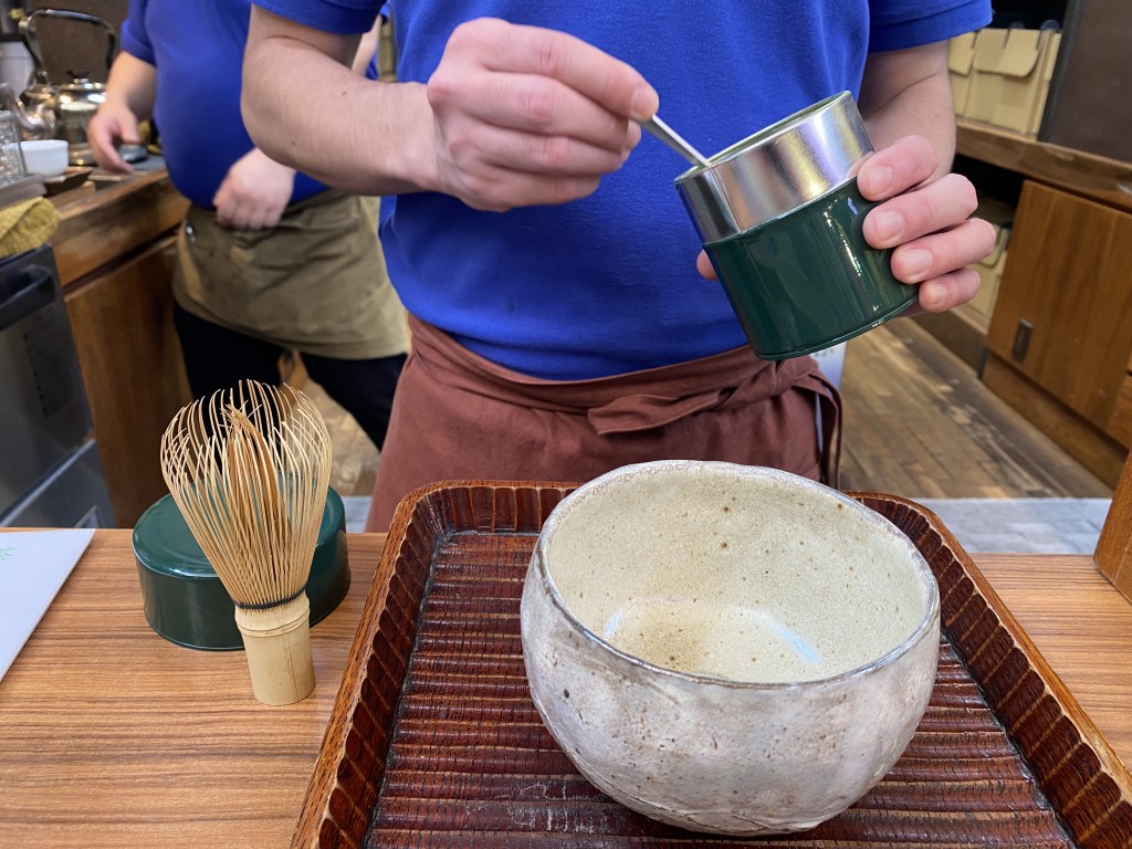 What do you need for preparing a traditional Japanese matcha tea for the tea ceremony – sadō/chadō (茶道) What do you need for preparing a traditional Japanese matcha tea for the tea ceremony – sadō/chadō (茶道)