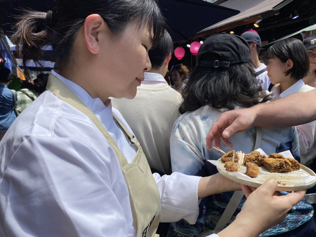 How does Kobe beef taste? How does Kobe beef taste?