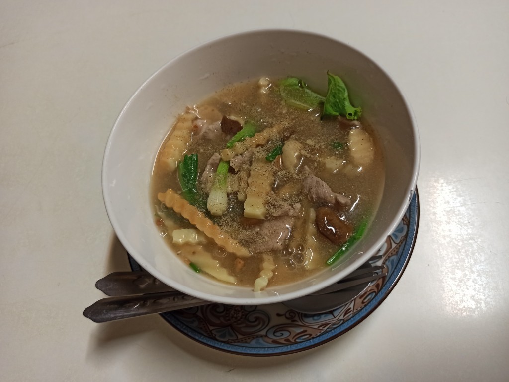 Thai style Khao Soi Soup with Crispy Wonton Noodles Thai style Khao Soi Soup with Crispy Wonton Noodles